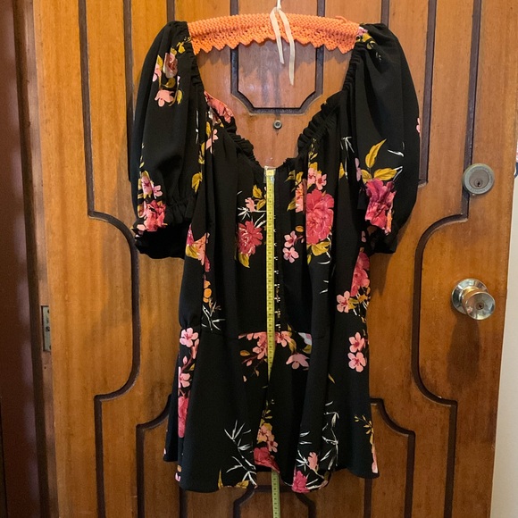 City Chic Floral Top Size AU 24 $17 🌺 - Picture 11 of 15